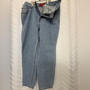 Levi's Light Blue Classic Relaxed 550 Jeans